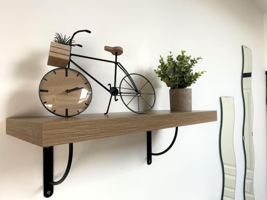 Апартаменты Charme Urbain Sous Les Toits-Terrasse/Clim/Parking Безье Экстерьер фото